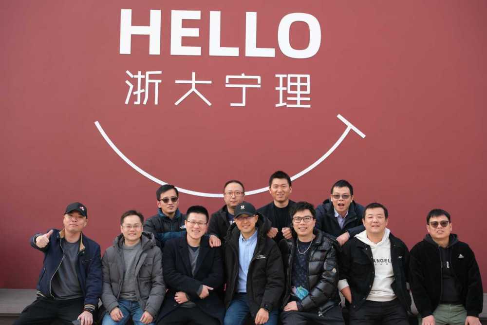 徐金宝2023年于新葡的京集团350vip8888(下排中间).jpg